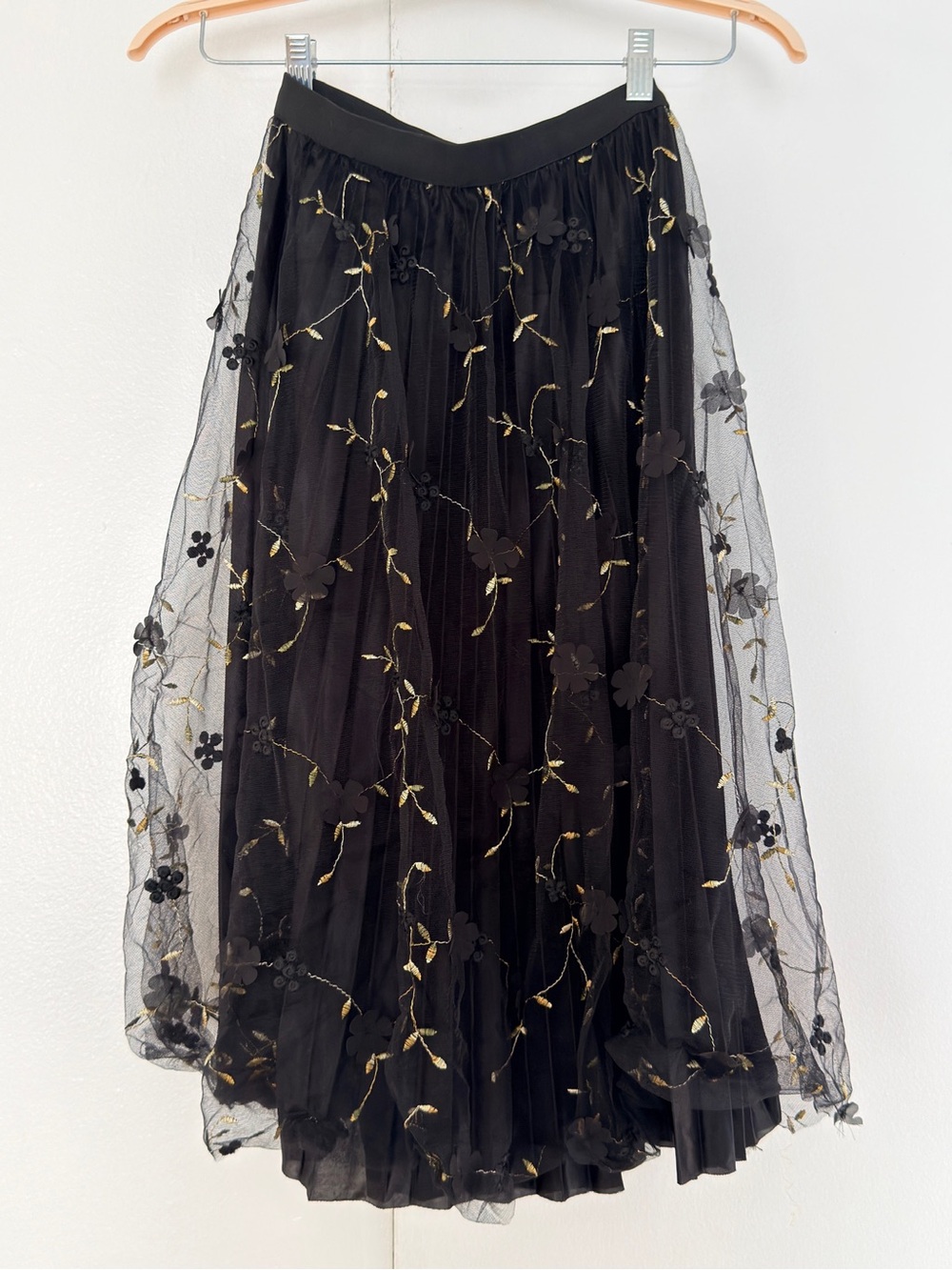 New Mix Black Tulle Overlay Midi Skirt 3D Floral Appliqué Gold Embroidery Size S